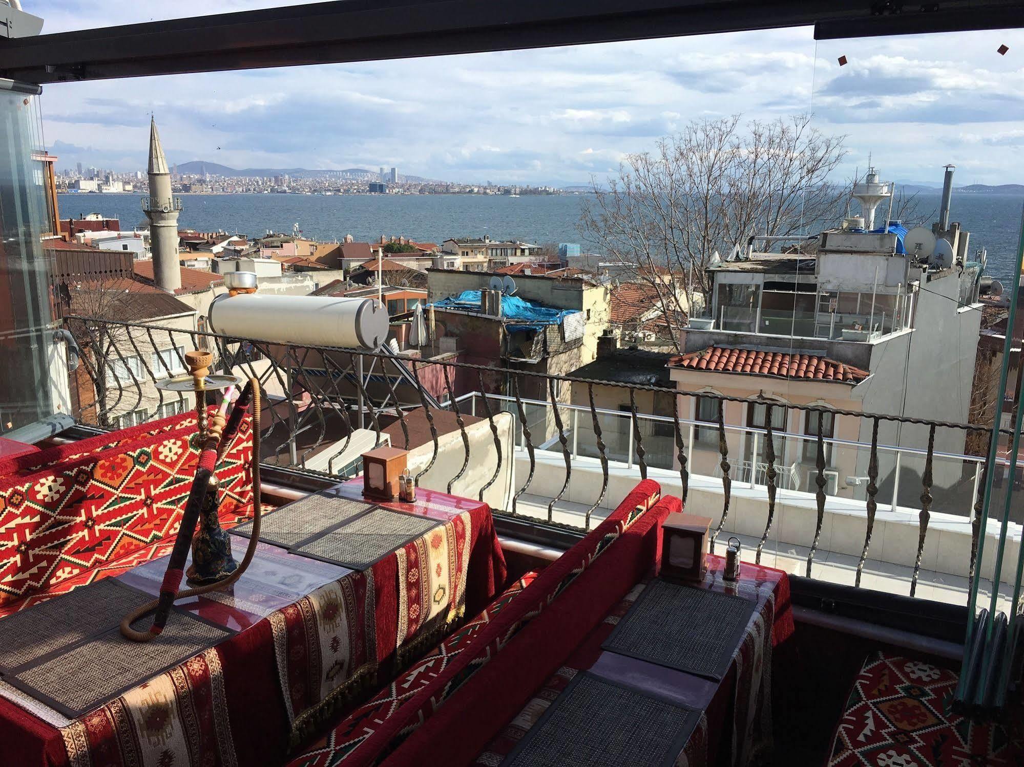 Stanpoli Hostel Istanbul Ngoại thất bức ảnh